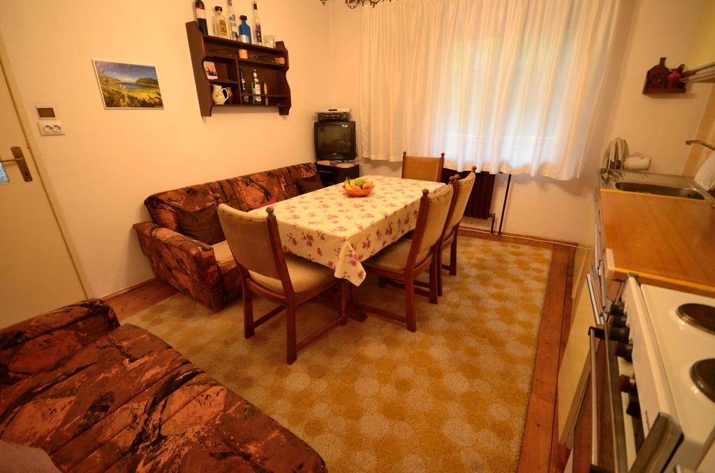 Guest House Konjic Exteriör bild